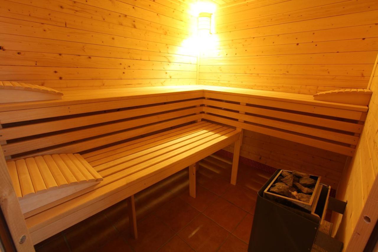レバル Eurobaltyk Bed & Breakfast エクステリア 写真